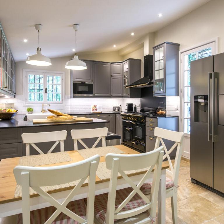 Spacious villa in Tourrettes-sur-Loup with Private Lake access Sleep 16 - Villa - 20