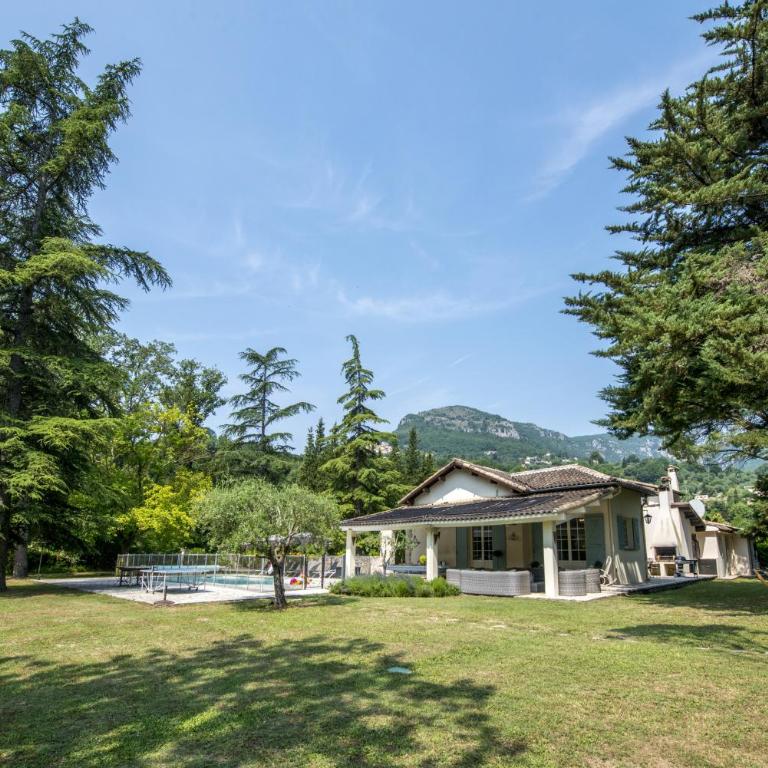 Spacious villa in Tourrettes-sur-Loup with Private Lake access Sleep 16 - Villa - 3
