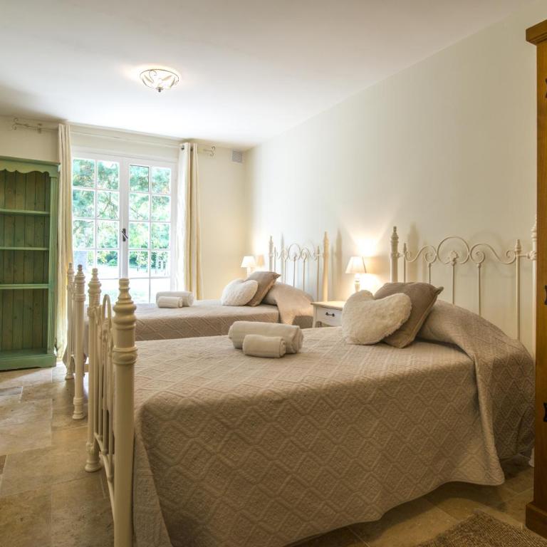 Spacious villa in Tourrettes-sur-Loup with Private Lake access Sleep 16 - Villa - 34