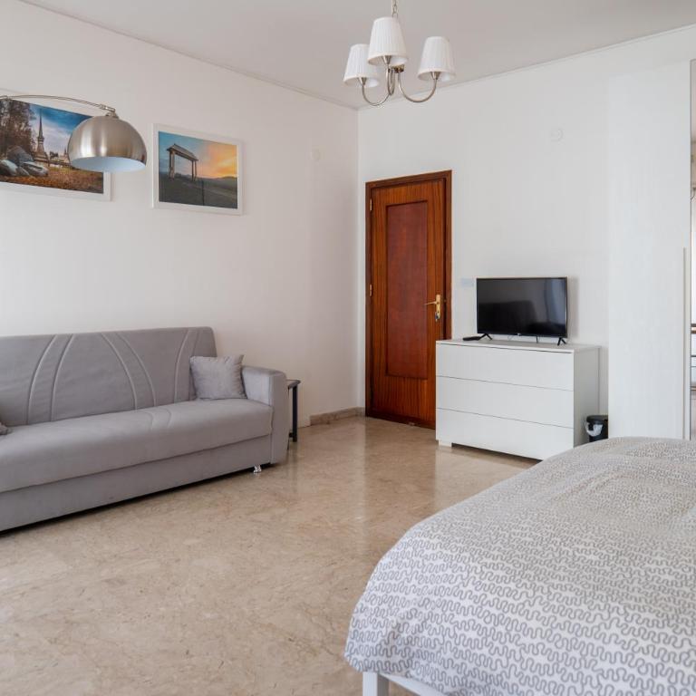 Papillon BnB - Camera Matrimoniale Deluxe con Balcone - 2