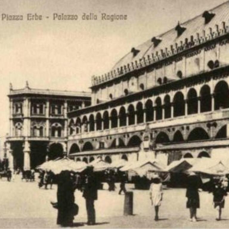 HT - Casa dell'artista in Piazza delle Erbe - Appartamento con 3 Camere da Letto - 27