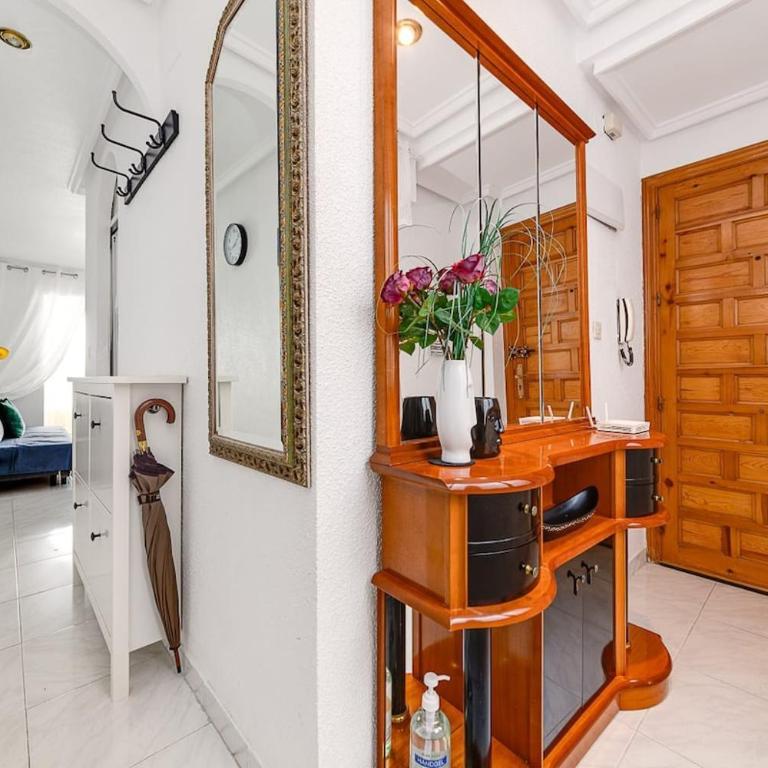 Holiday Penthouse Duplex-Torrevieja, close to the beach - Two-Bedroom Apartment - 3