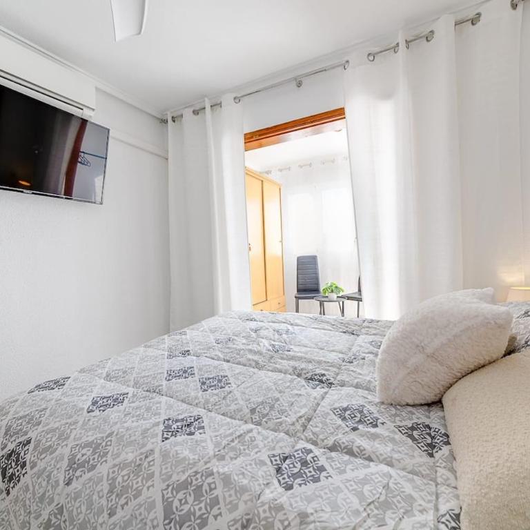 Holiday Penthouse Duplex-Torrevieja, close to the beach - Two-Bedroom Apartment - 19