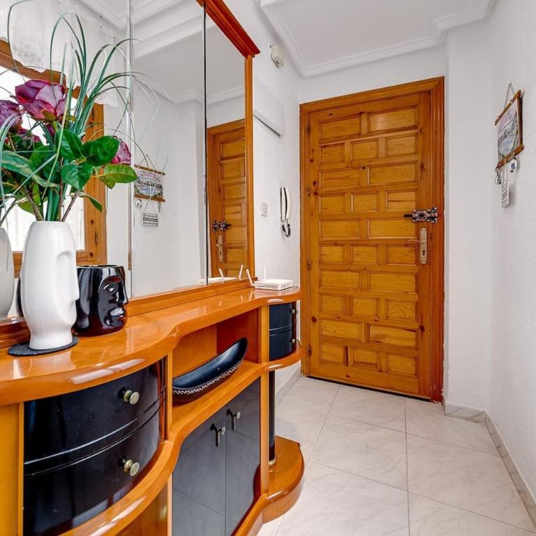 Holiday Penthouse Duplex-Torrevieja, close to the beach - Two-Bedroom Apartment - 4
