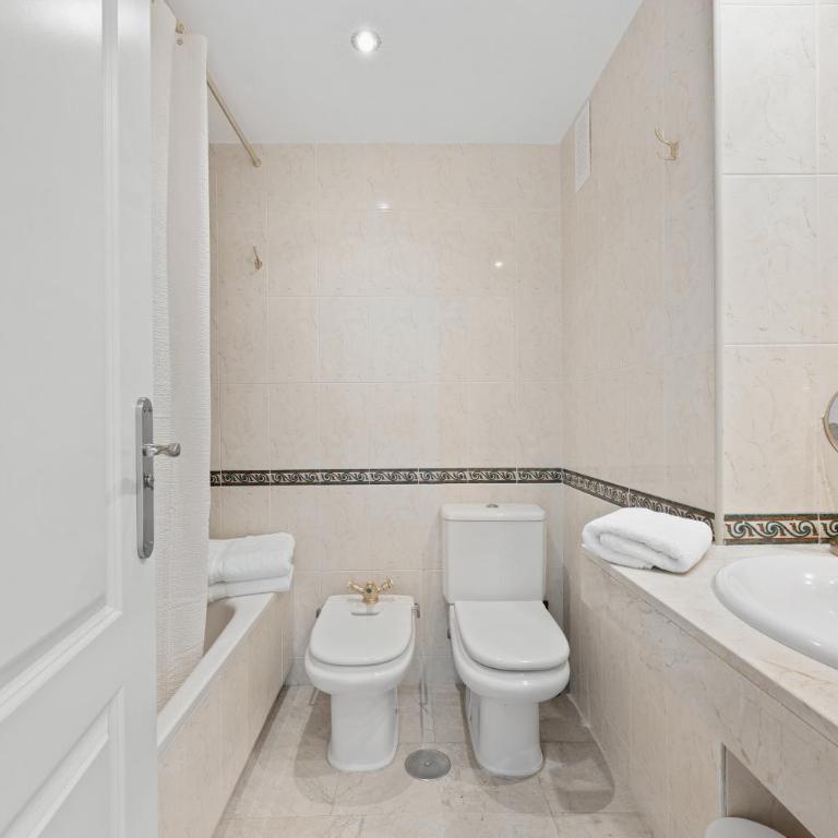 Unmatched Location, Breathtaking Views, Garage - Two-Bedroom Apartment with Terrace and Sea View - 17
