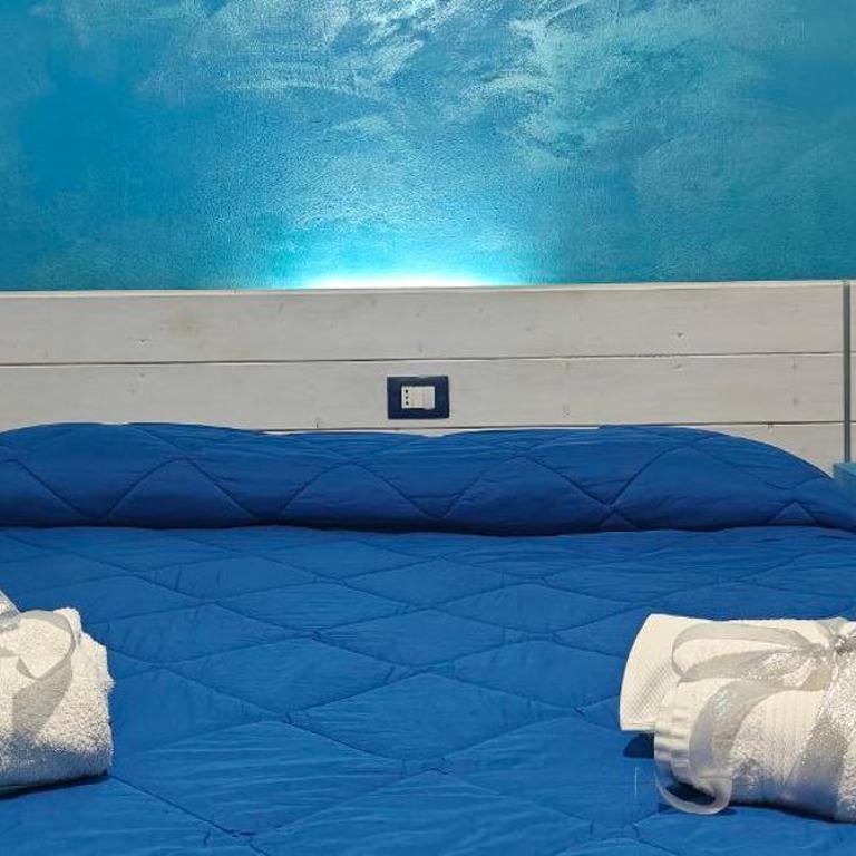 Nettuno Rooms - Camera Tripla con Bagno Privato - 1