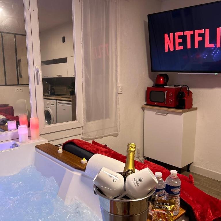 Romantic Room - Jaccuzi Privé -Appartement Cannes - Appartement 1 Chambre - 9