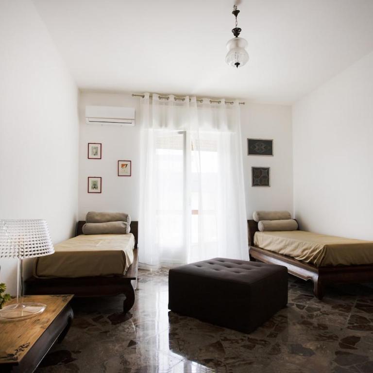 Un APPARTAMENTO AL MARE 2 - Appartamento con 2 Camere da Letto e Balcone - 7