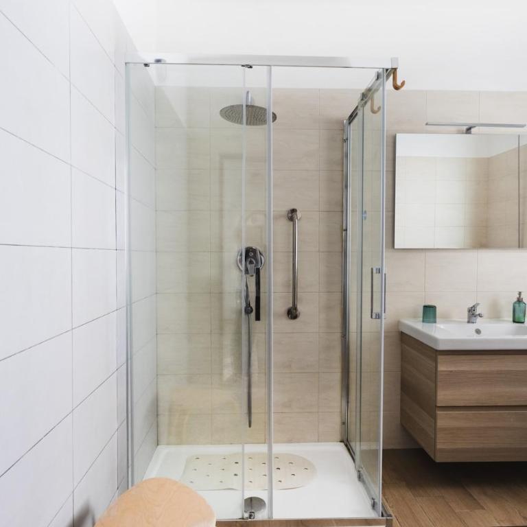 Un APPARTAMENTO AL MARE 2 - Appartamento con 2 Camere da Letto e Balcone - 15
