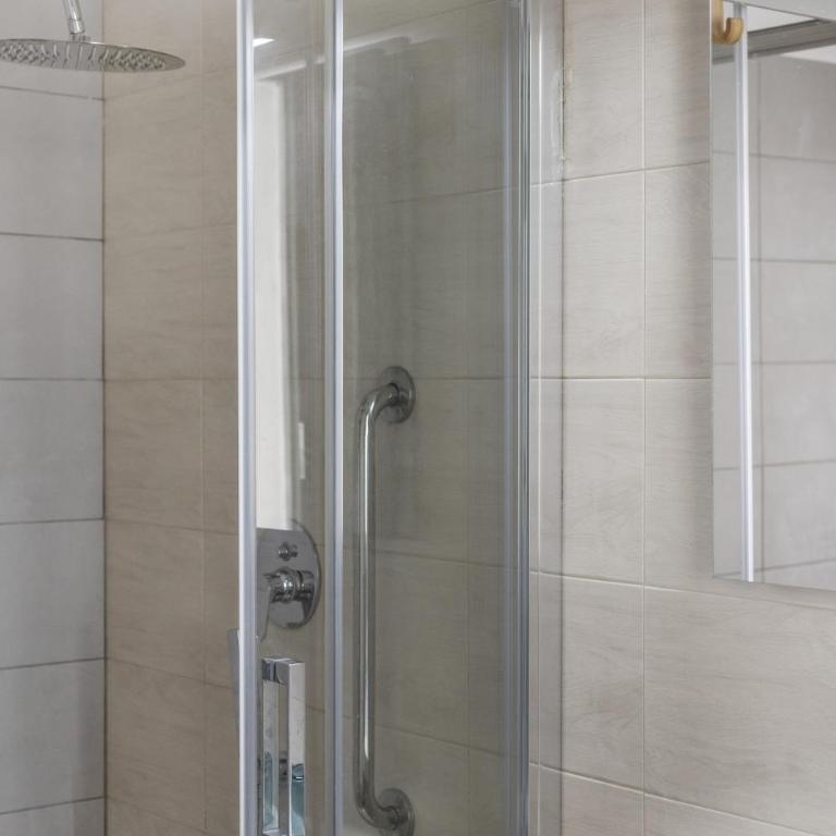 Un APPARTAMENTO AL MARE 2 - Appartamento con 2 Camere da Letto e Balcone - 17