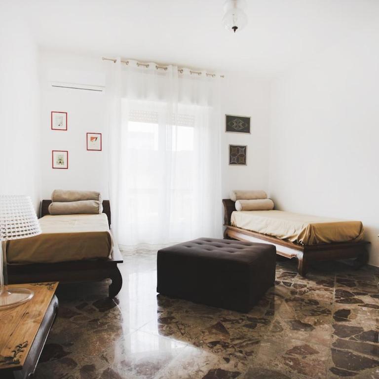 Un APPARTAMENTO AL MARE 2 - Appartamento con 2 Camere da Letto e Balcone - 10
