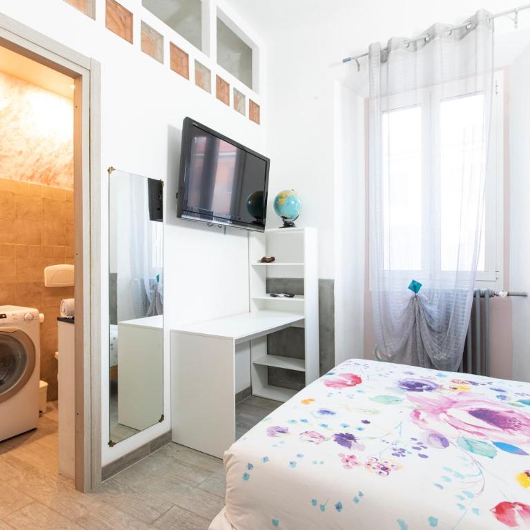 Relax a 4 salti dai navigli - Double Room with Private Bathroom - 5