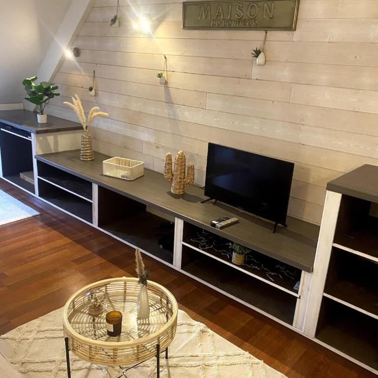 T3 Luchon Centre - Randonnée - Thermes & Nature - Two-Bedroom Apartment - 1