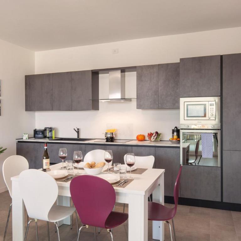 Perla Garda Lake Apartment With Pool - Appartamento con 2 Camere da Letto e Balcone - 7