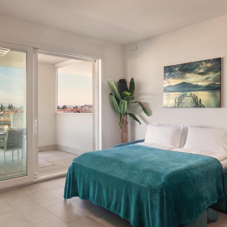 Perla Garda Lake Apartment With Pool - Appartamento con 2 Camere da Letto e Balcone - 11