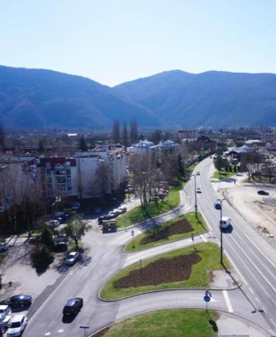 ILiDZA SKY - Apartman sa 1 Spavaćom Sobom, Balkonom i Pogledom na Planinu - 7