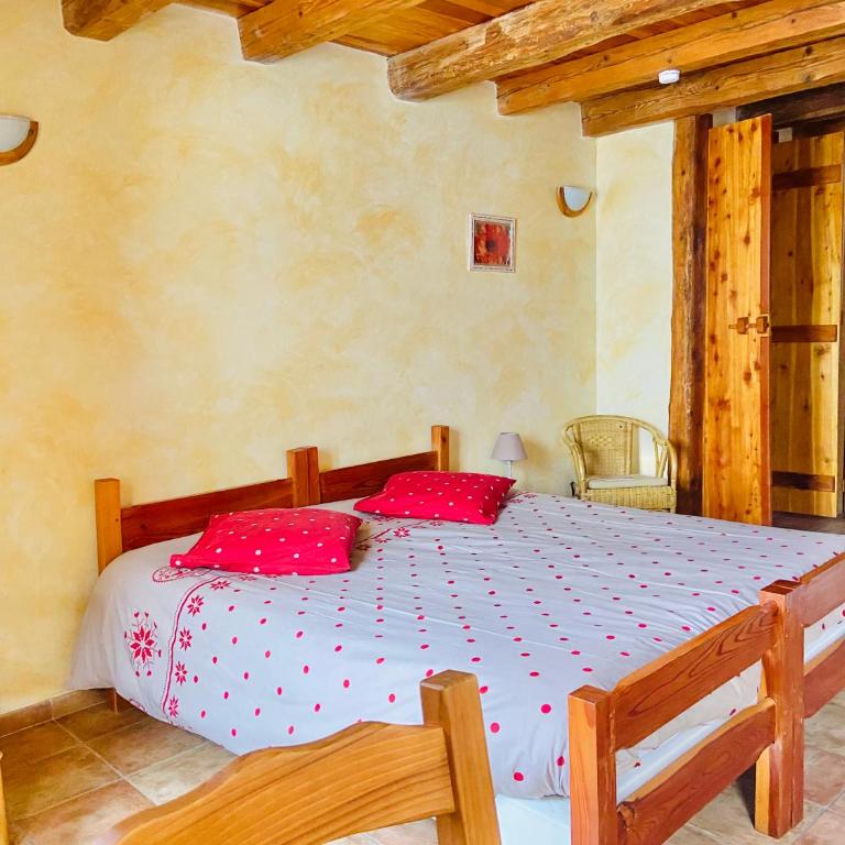 Chambres d'hôtes l'Abondance - Chambre Quadruple avec Salle de Bains Privative - 3