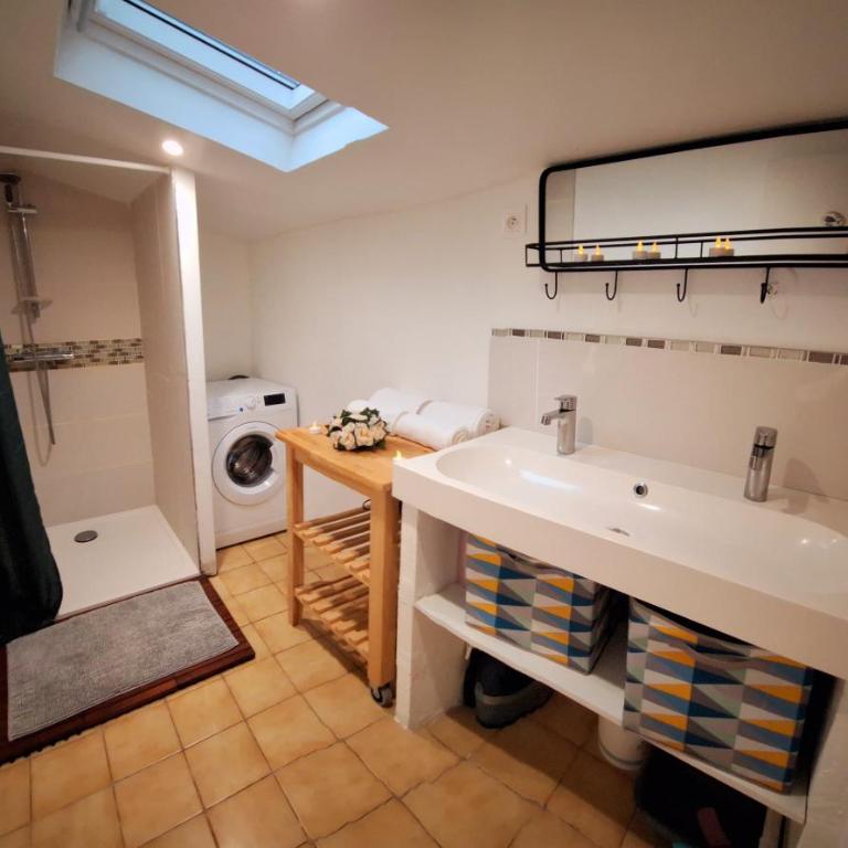 Maison Centre ville avec Jacuzzi - Maison 2 Chambres - 6