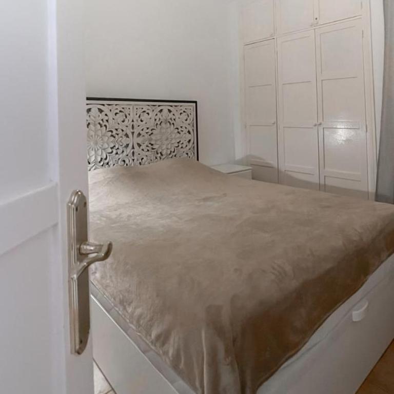 Orlando Suite Fanabe Beach - One-Bedroom Apartment - 11