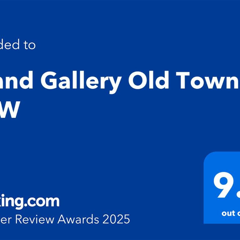 Grand Gallery Old Town NEW - Three-Bedroom Premium Apartment with Balcony - 13