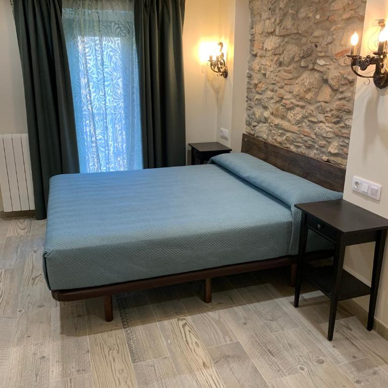 Hostal Milana Girona - Habitación Doble con balcón - 1