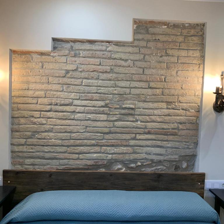 Hostal Milana Girona - Habitación Triple Básica - 2