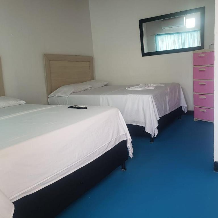 Hotel Orilla Del Mar - Habitación Doble con baño privado - 2 camas - 1