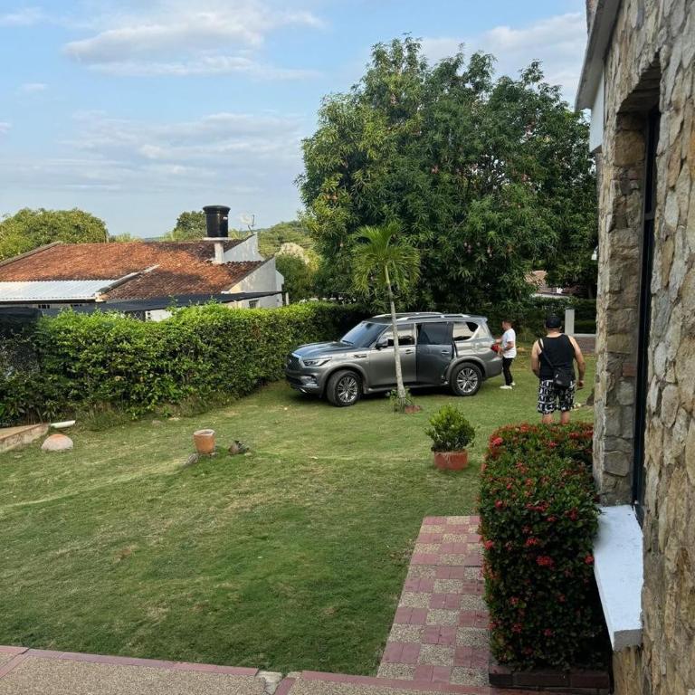 Villa con Pisicina Privada Melgar - Casa de 4 dormitorios - 20