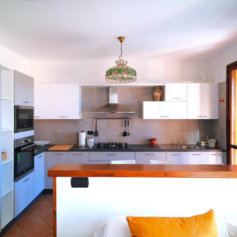 House in Luino with Green Garden and City Views - Casa Vacanze con 2 Camere da Letto - 13
