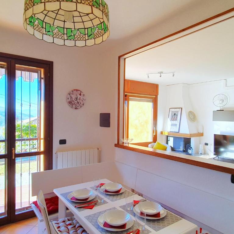 House in Luino with Green Garden and City Views - Casa Vacanze con 2 Camere da Letto - 15