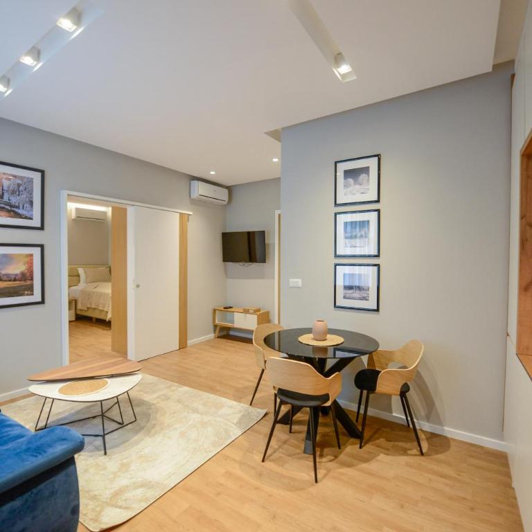 Luxury House Sarajevo Center - Two-Bedroom Apartment - 13