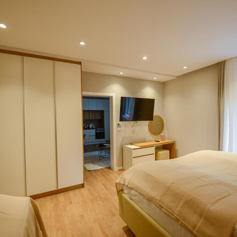 Luxury House Sarajevo Center - Two-Bedroom Apartment - 42