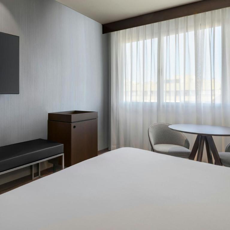 AC Hotel by Marriott Alicante - Standard Queen, Guest room, 1 Queen - 2
