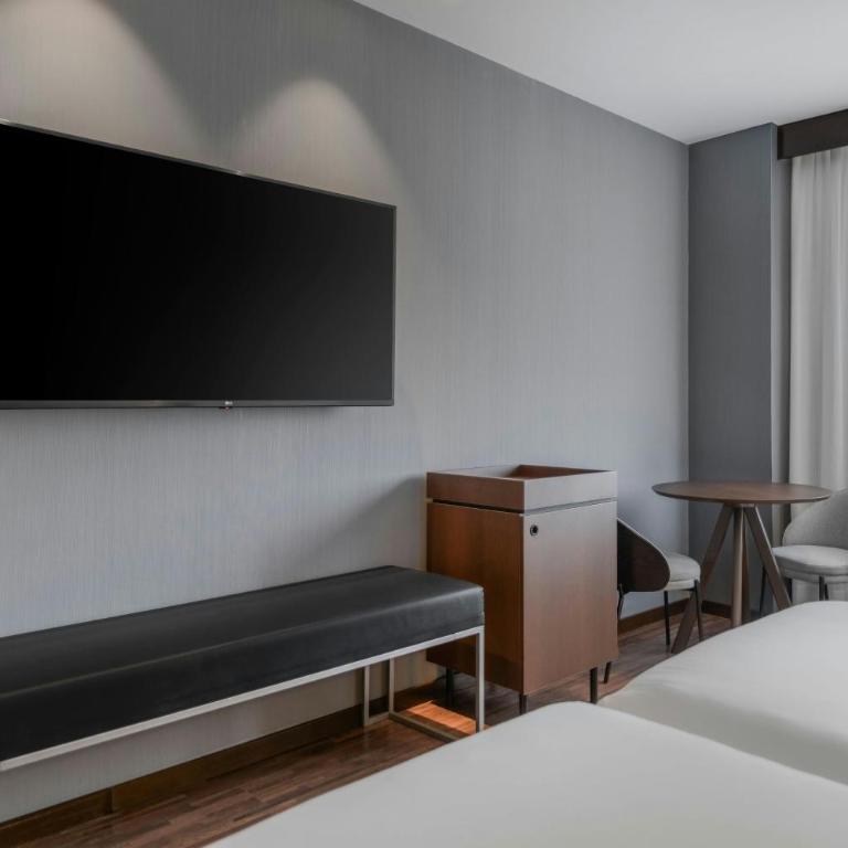 AC Hotel by Marriott Alicante - Triple Standard Twin, Guest room, 3 Twin/Single Bed(s) - 3