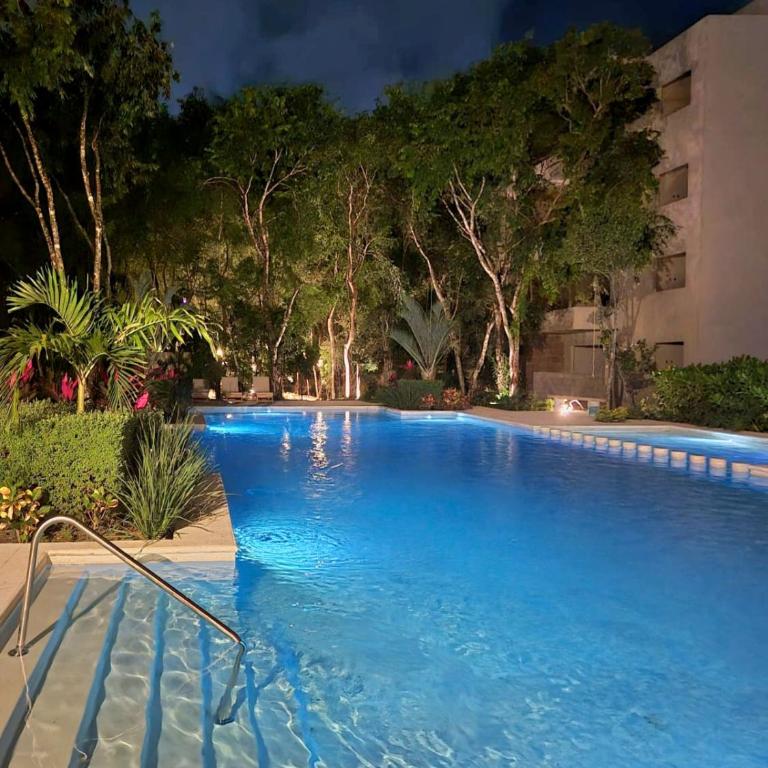 Departamento con piscina, en zona tranquila, a 12 minutos de la playa! - Apartamento de 3 dormitorios - 37
