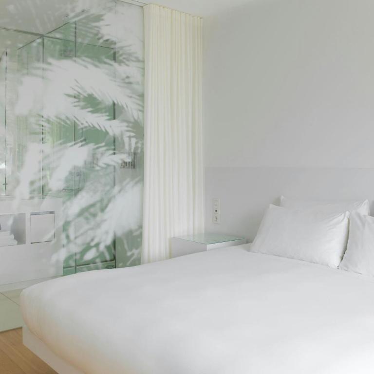 Renaissance Barcelona Fira Hotel - Habitación Doble Deluxe con cama extragrande y vistas a la ciudad - 6