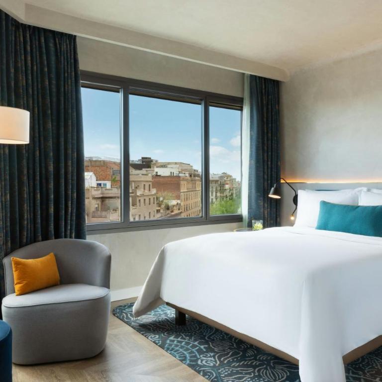 Renaissance Barcelona Hotel - Prestige Corner Room - 1