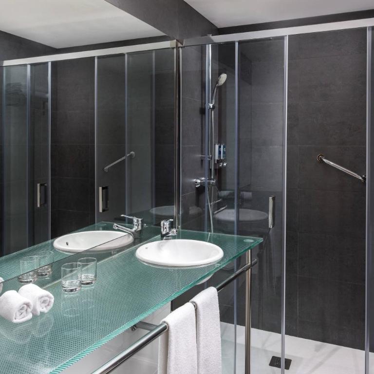 Four Points by Sheraton Barcelona Diagonal - Corner King Room - 5