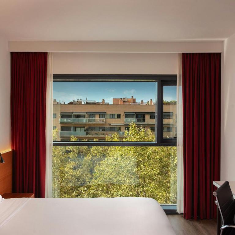 Four Points by Sheraton Barcelona Diagonal - Classic King Room - 2