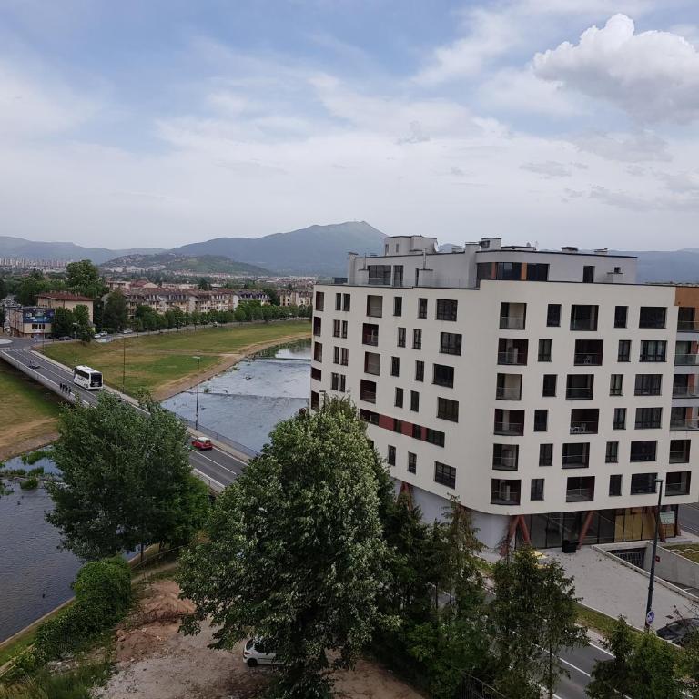 ILiDZA SKY - Apartman sa 1 Spavaćom Sobom, Balkonom i Pogledom na Planinu - 2