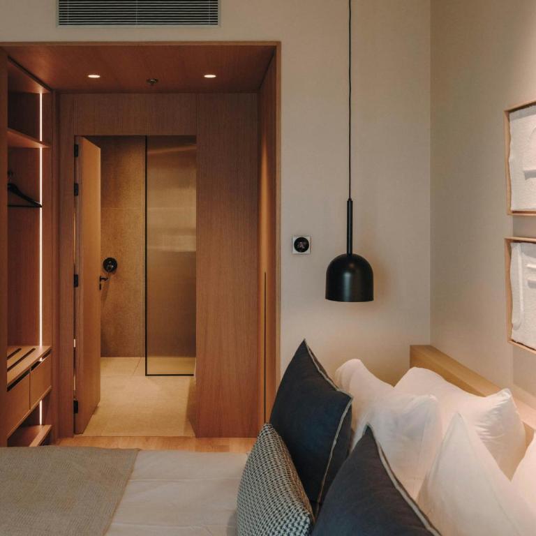 Sabàtic Sitges Hotel, Autograph Collection - One-Bedroom Junior Queen Suite with Mountain View - 2
