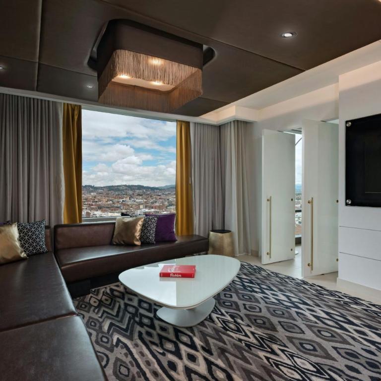 W Bogota - One-Bedroom King Junior Suite - 2