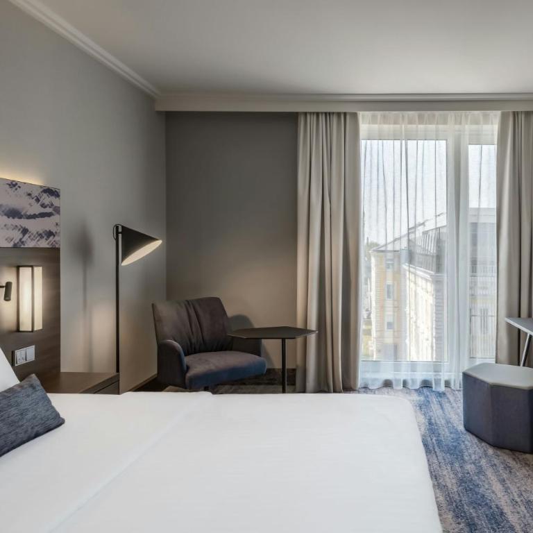 Courtyard by Marriott Linz - Standard Zimmer mit Kingsize-Bett - 1