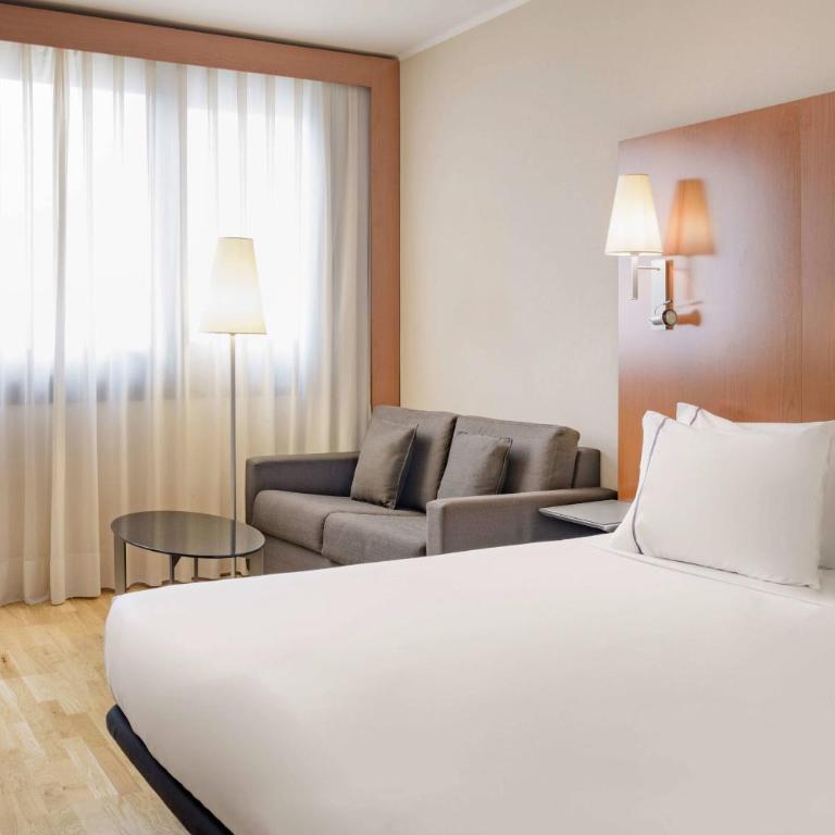 AC Hotel Genova by Marriott - Superior King Room with Sofa Bed - 1