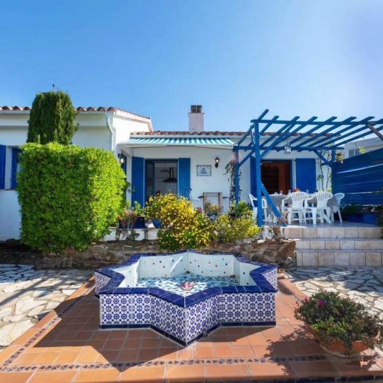 Pretty house, 3 bedrooms, Llança - Casa con 1 dormitorio - 1