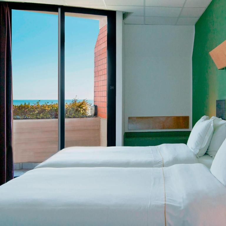 Four Points by Sheraton Catania Hotel - Deluxe Twin - 4