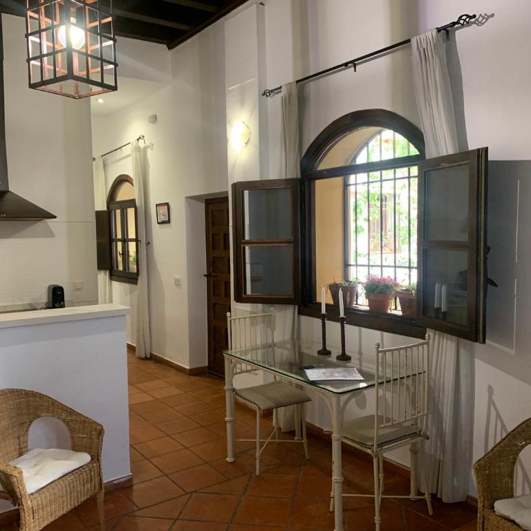 Apartamentos Los Patios de la Judería - One-Bedroom Apartment - 2