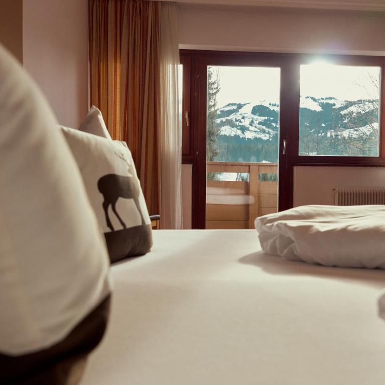 Parkhotel Kirchberg - Vierbettzimmer mit Balkon - 2