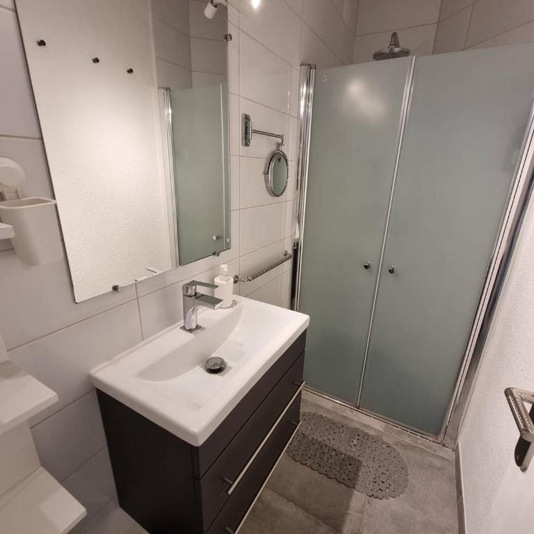Superbe appartement entièrement rénové 4EST211 - Appartamento con 2 Camere da Letto - 9