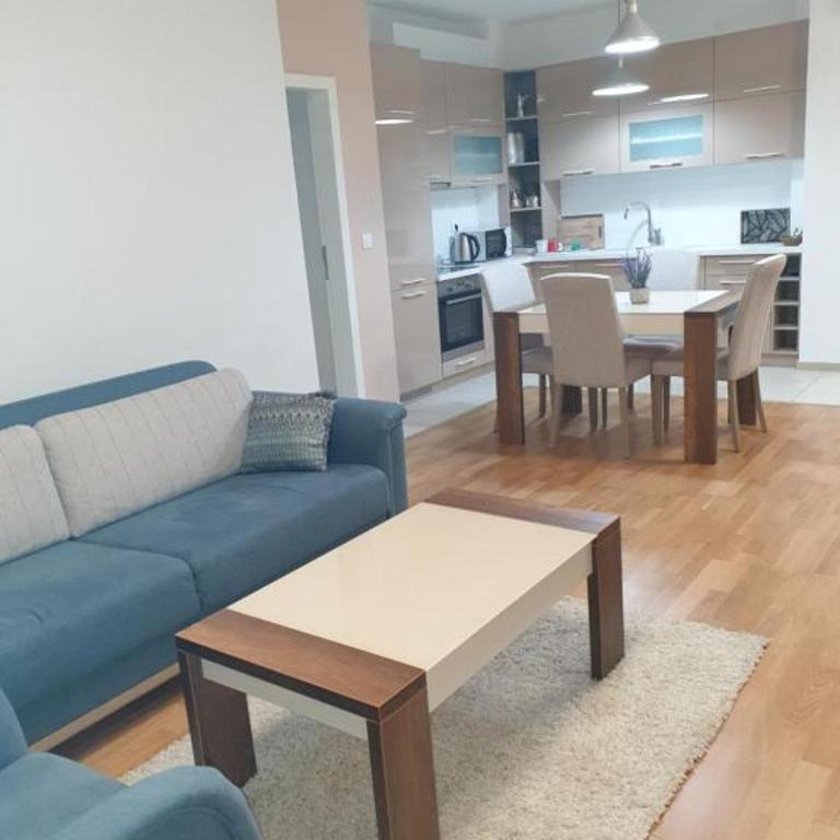ILiDZA SKY - Apartman sa 2 Spavaće Sobe i Pogledom na Reku - 3